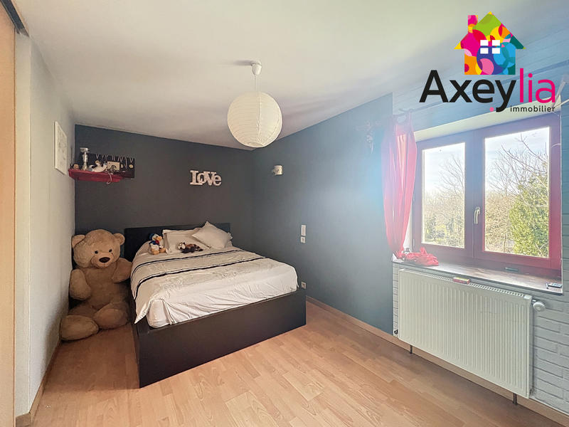 Maison - 234 m² - 9 pièces