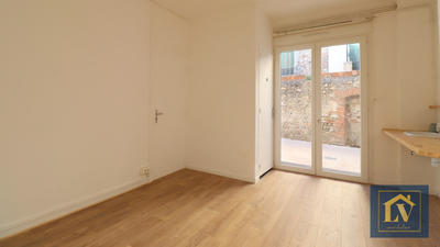 Local commercial - 24 m² - 2 pièces