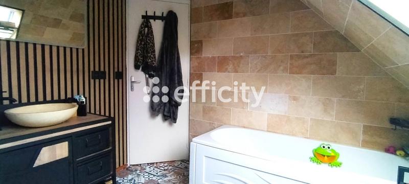 Maison - 93 m² - 5 pièces