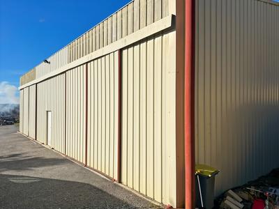 Local d'activité / Entrepôt - 240 m² - 1 pièce