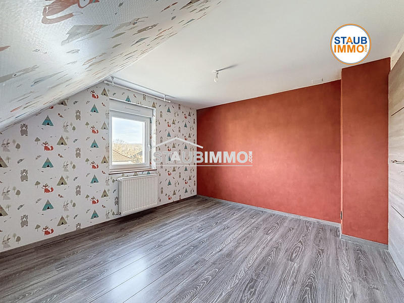 Maison - 95 m² - 5 pièces
