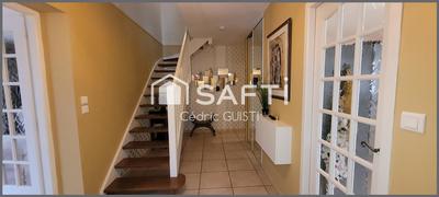 Maison - 200 m² - 7 pièces