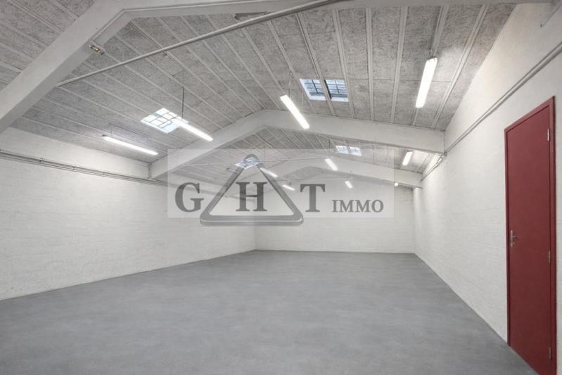 Entrepôt - 415 m²