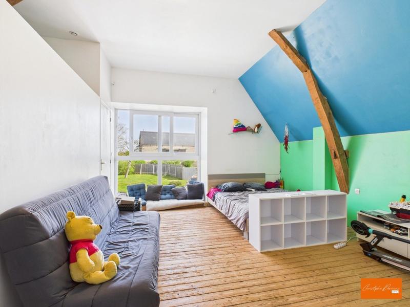 Maison - 240 m² - 8 pièces