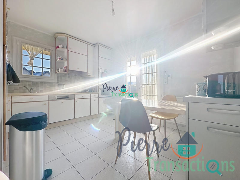 Maison - 97 m² - 5 pièces