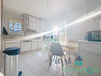 Maison - 97 m² - 5 pièces