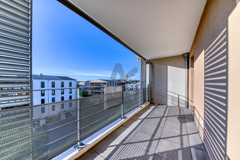 Appartement - 102 m² - 5 pièces