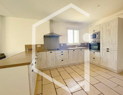 Maison - 105 m² - 4 pièces