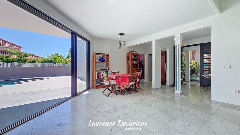 Villa - 237 m² - 7 pièces