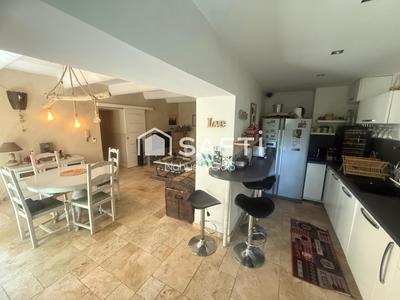 Appartement - 90 m² - 5 pièces