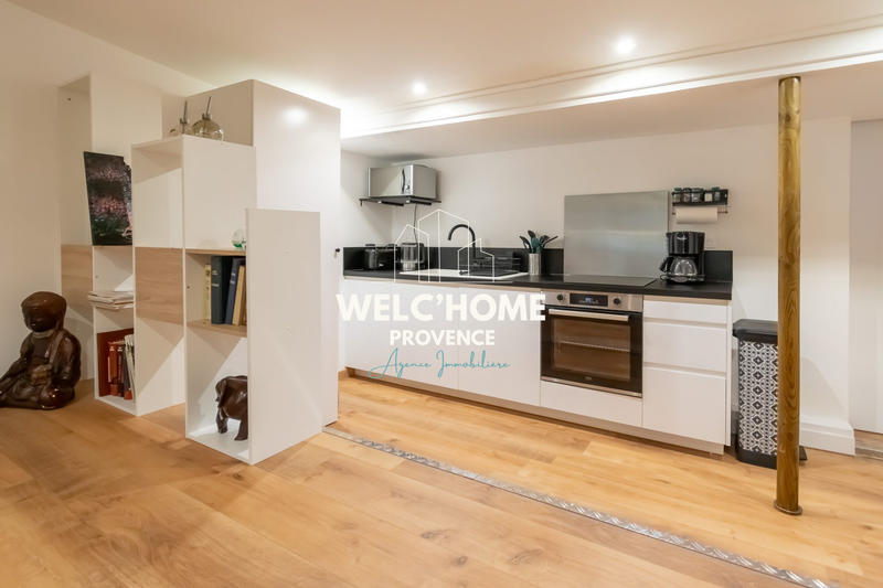 Loft - 360 m² - 11 pièces