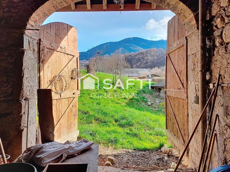 Maison - 216 m² - 9 pièces