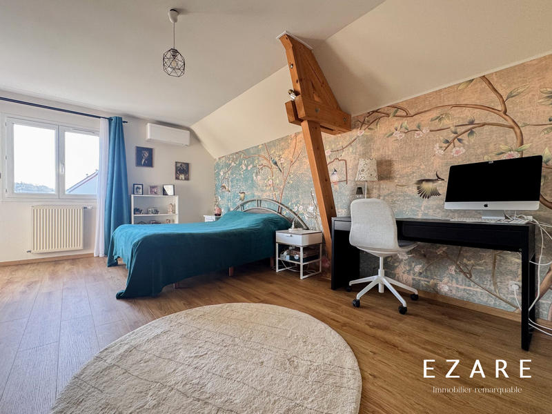 Maison - 180 m² - 7 pièces