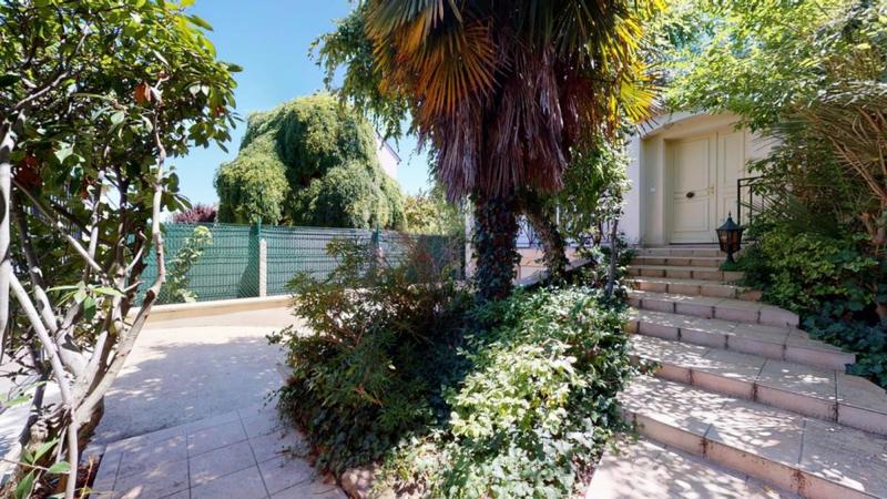 Chambre - 13 m² - 6 pièces