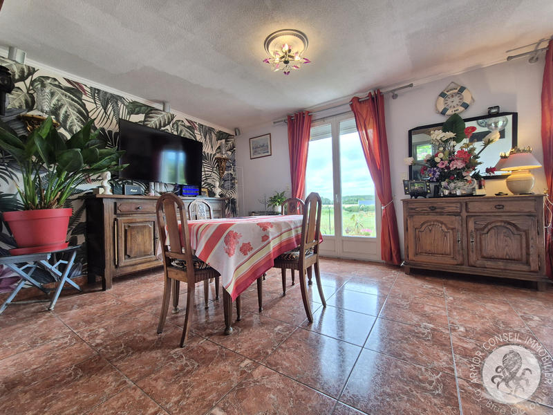 Maison - 162 m² - 7 pièces