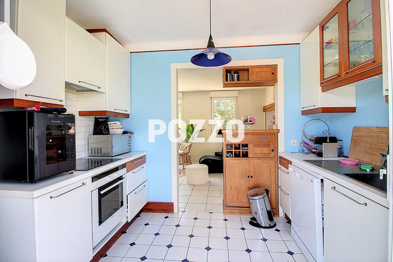 Maison - 93 m² - 5 pièces