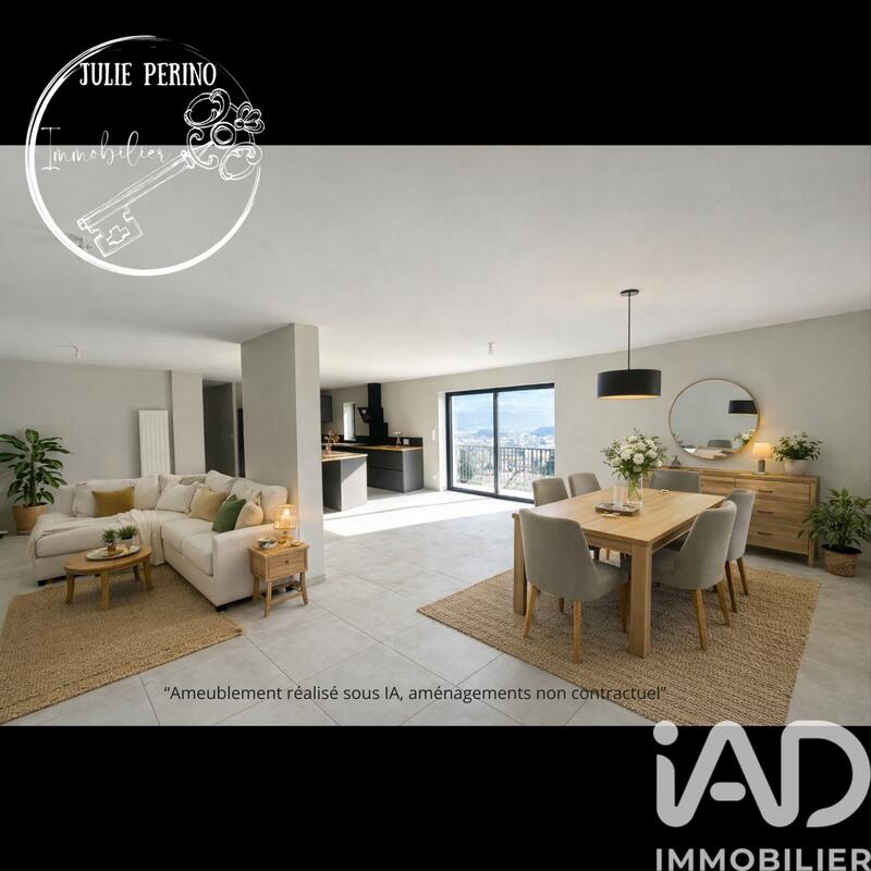 Maison - 248 m² - 8 pièces