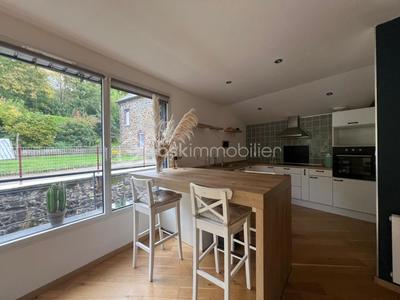 Immeuble - 98 m² - 4 pièces