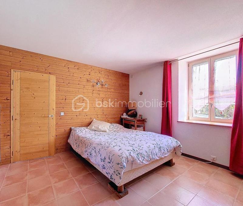 Propriété - 326 m² - 10 pièces