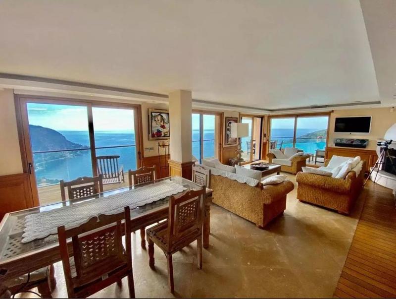 Maison - 162 m² - 8 pièces