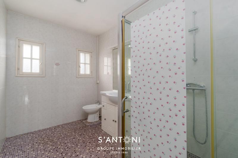 Maison - 185 m² - 6 pièces