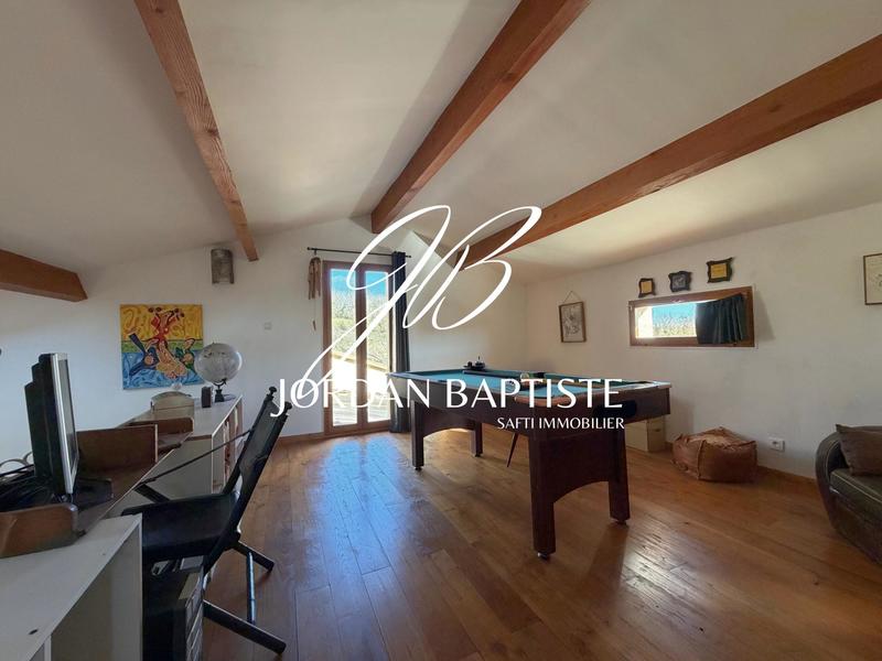 Maison - 145 m² - 5 pièces