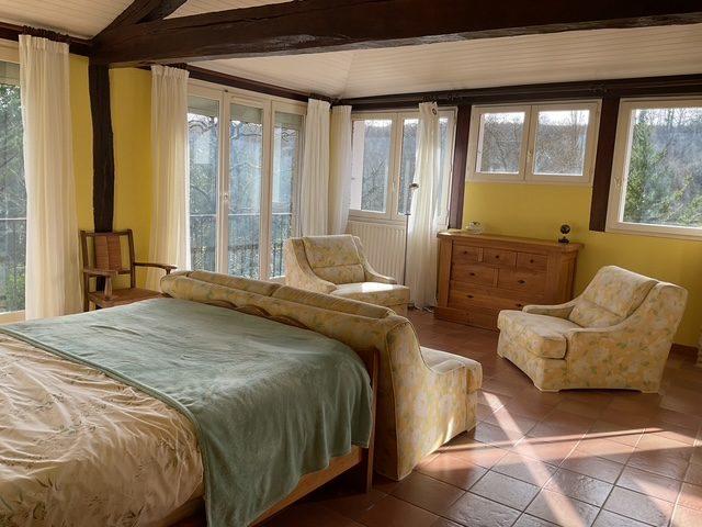 Maison traditionnelle - 180 m² - 5 pièces