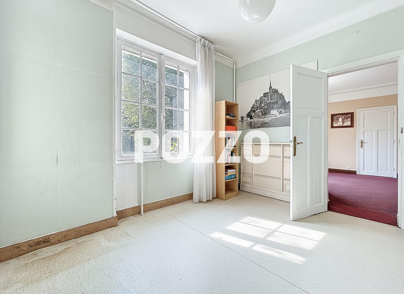 Maison - 177 m² - 8 pièces