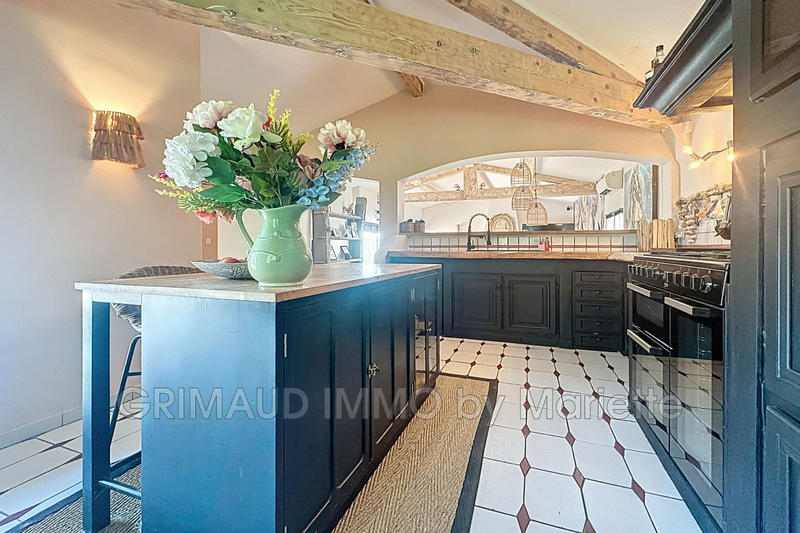 Villa - 280 m² - 10 pièces