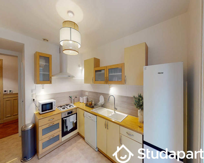 Chambre - 100 m² - 1 pièce