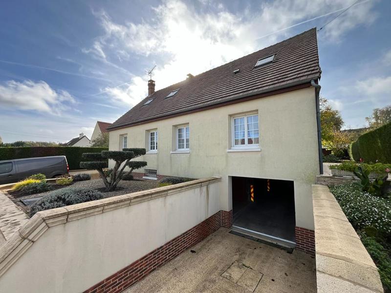 Maison - 130 m² - 8 pièces