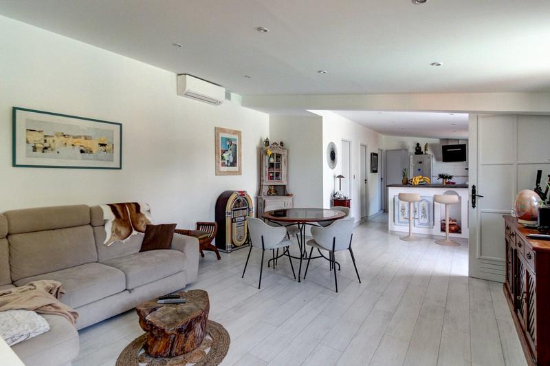 Maison - 90 m² - 3 pièces