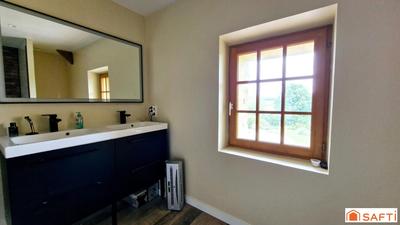 Maison - 200 m² - 7 pièces