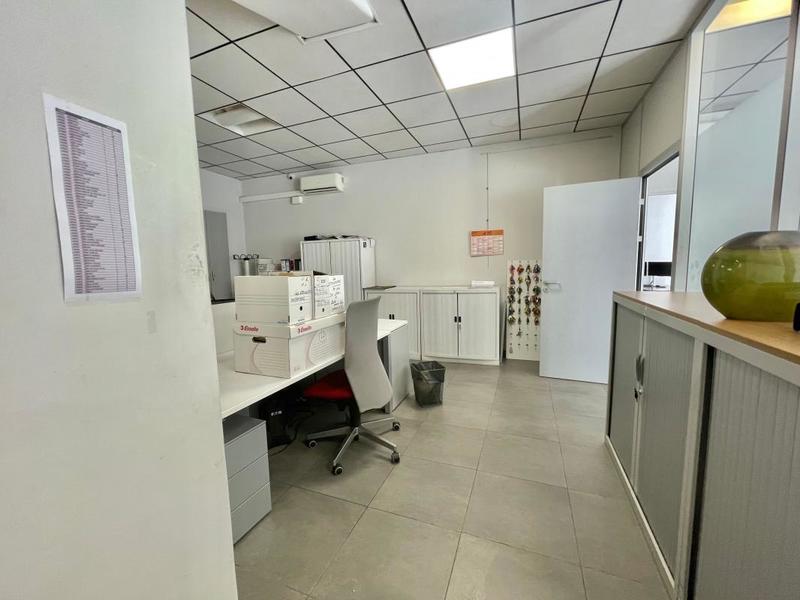 Bureau - 180 m²