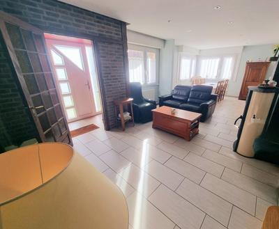 Maison - 98 m² - 5 pièces