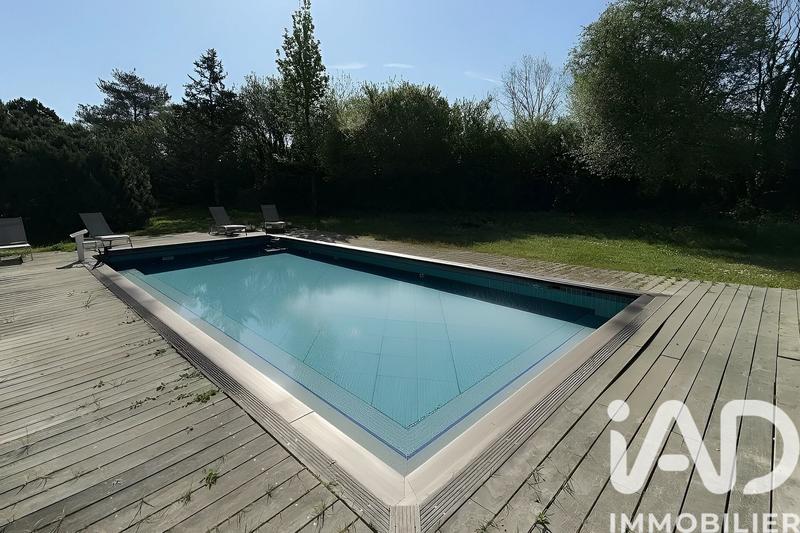 Maison - 323 m² - 12 pièces