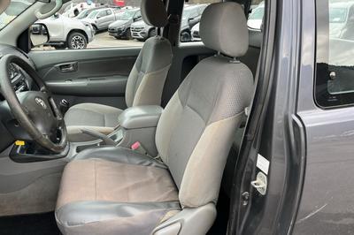 Toyota Hilux 2.4 d-4d 144 Legende Xtra