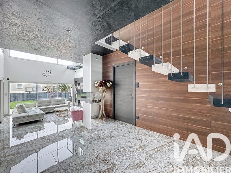 Maison - 147 m² - 5 pièces