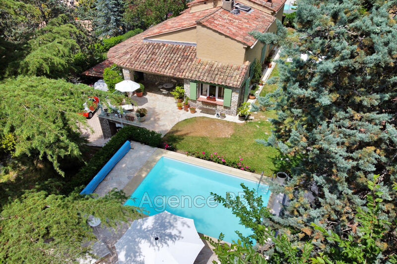 Villa - 276 m² - 7 pièces