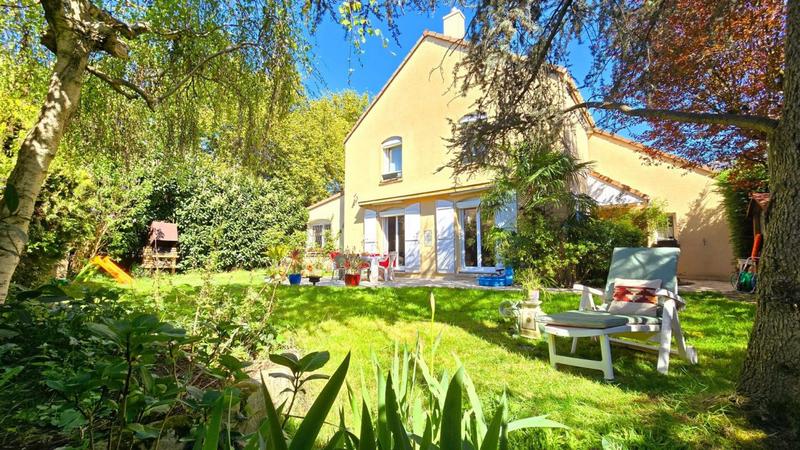 Maison traditionnelle - 163 m² - 7 pièces