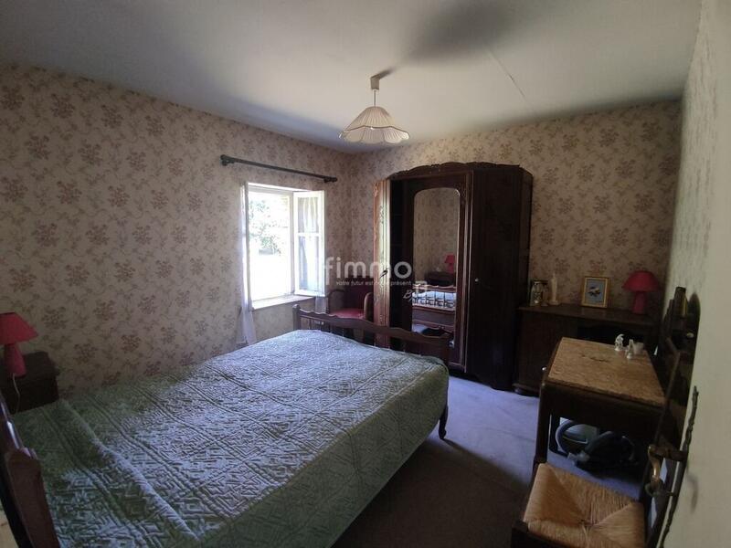 Maison en pierre - 92 m² - 6 pièces