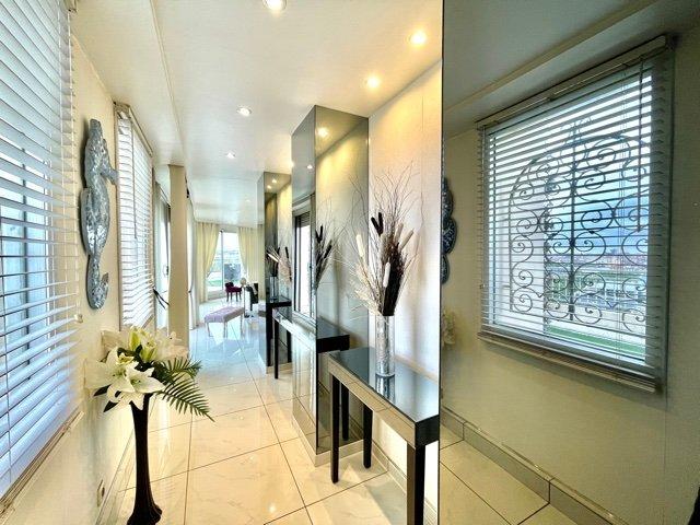 Villa sur toit - 138 m² - 4 pièces