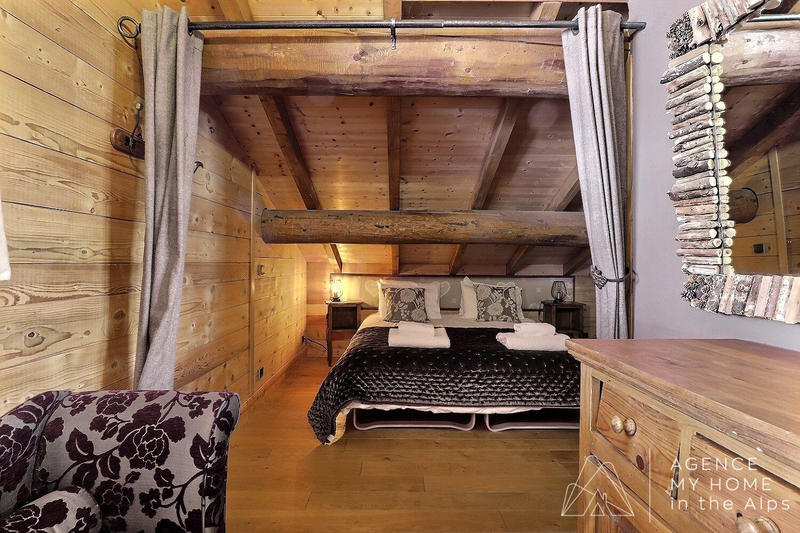 Châlet - 255 m² - 11 pièces