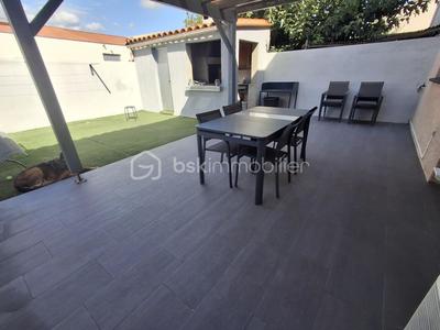 Maison - 90 m² - 4 pièces