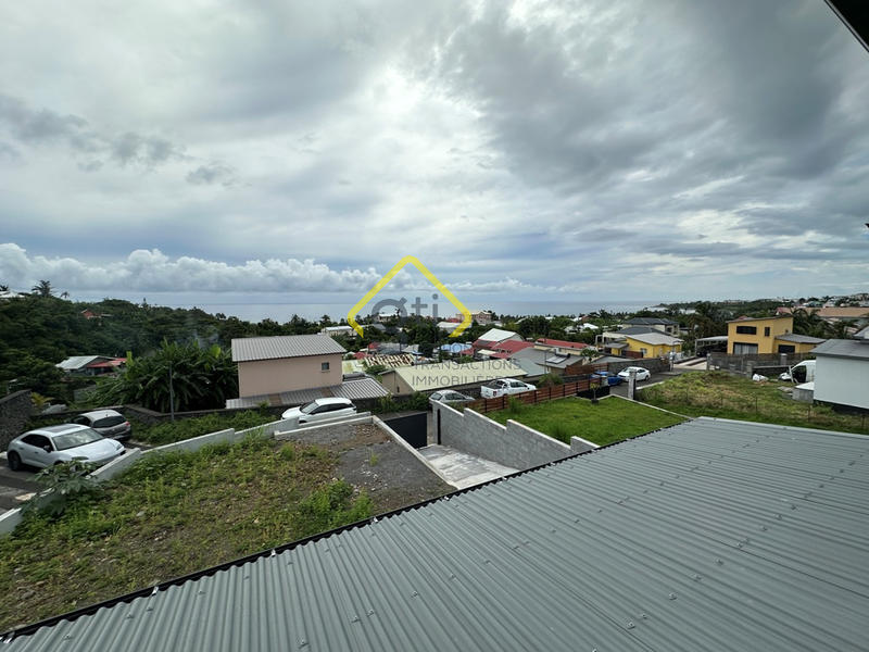 Maison - 94 m² - 4 pièces