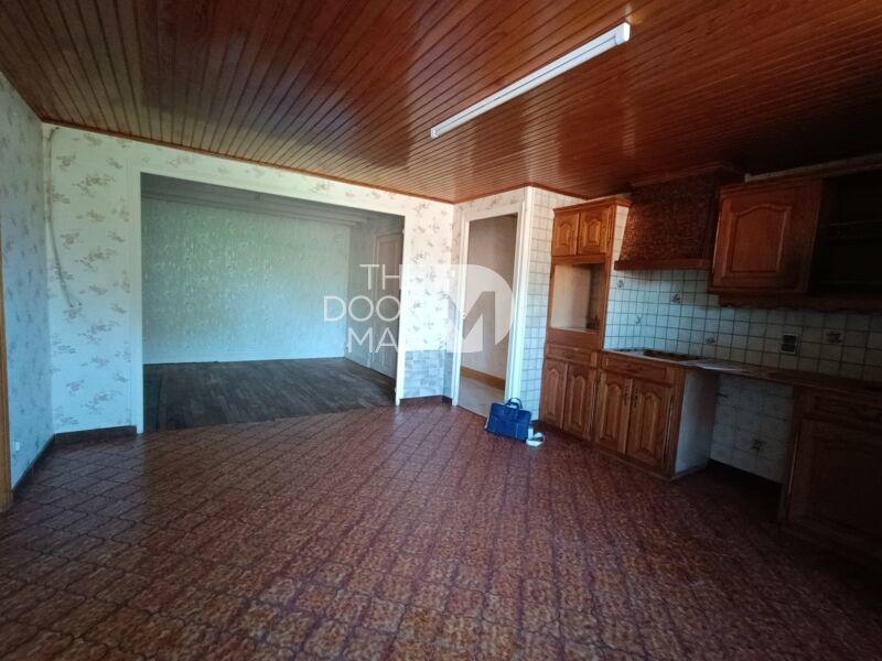 Maison - 244 m² - 6 pièces