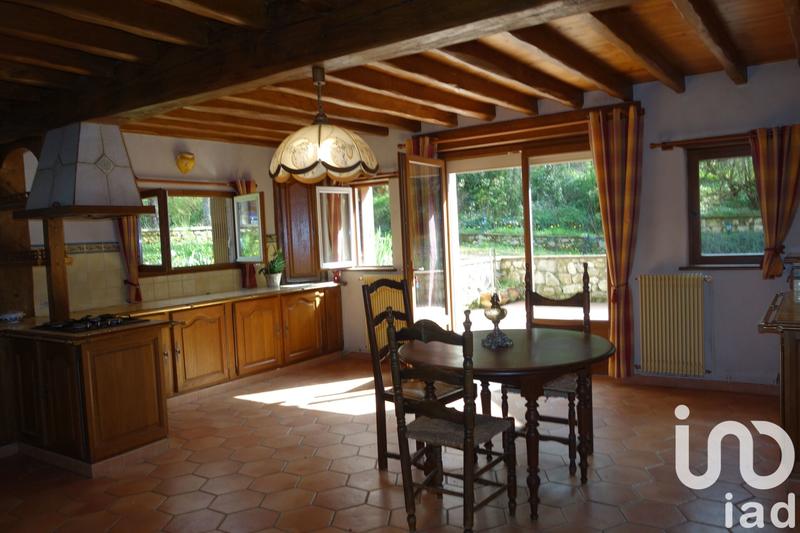 Maison - 220 m² - 6 pièces