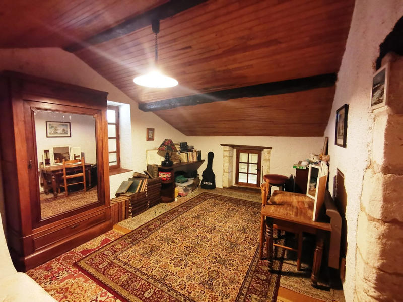 Maison - 248 m² - 10 pièces