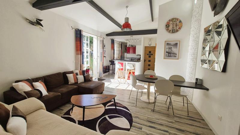 Maison - 180 m² - 6 pièces