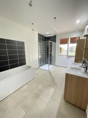 Villa - 250 m² - 8 pièces